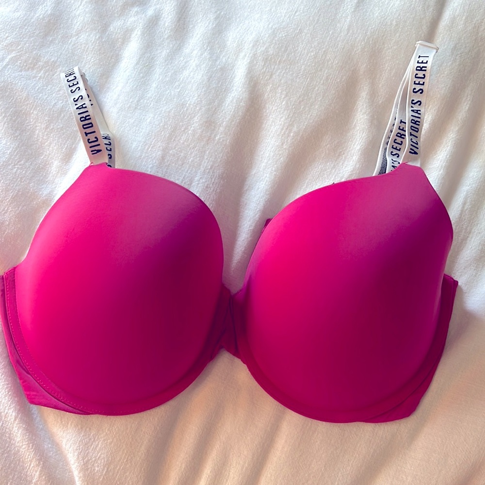 Victoria’s Secret Tshirt Push Up Full Coverage Push-Up Bra Logo Strap Pink Bra